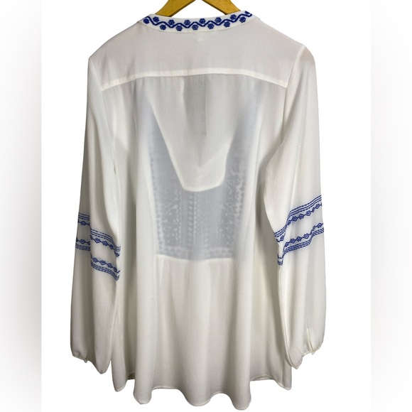 NWT Gianni Bini Riley Blouse the Pool Party Collection Ivory Blue Embroidery - Picture 2 of 9